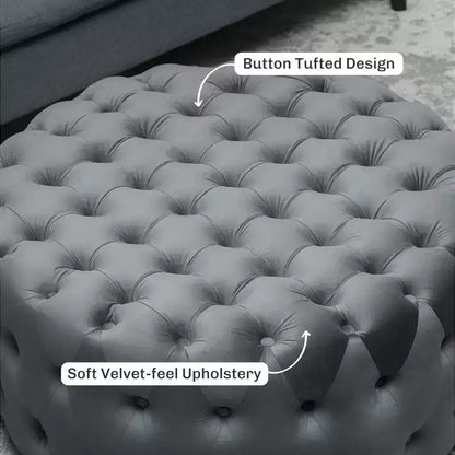 Tavolino rotondo ottomano con rivestimento effetto velluto, design capitonné e seduta imbottita