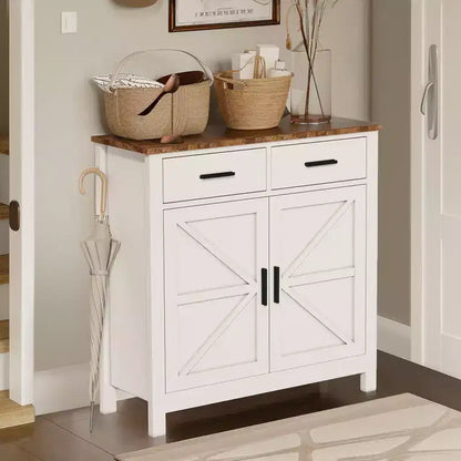 Una credenza da cucina in stile rustico moderno con due cassetti e due ante per riporre gli oggetti; può anche fungere da mobile bar indipendente.