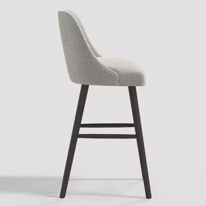 Sgabello da bar moderno da 79 cm con poggiapiedi, tessuto bouclé grigio, struttura in legno di gomma